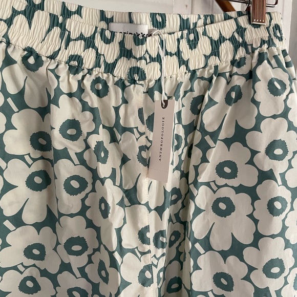 Floral Patterned Wide-Leg Culottes Pants - Picture 2 of 7